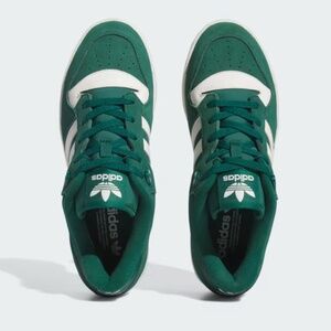 NEW, Adidas Rivalry Low sneakers; Mens size 10